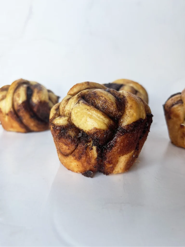 Nudos de canela y cacao 1 Bollos de canela y chocolate