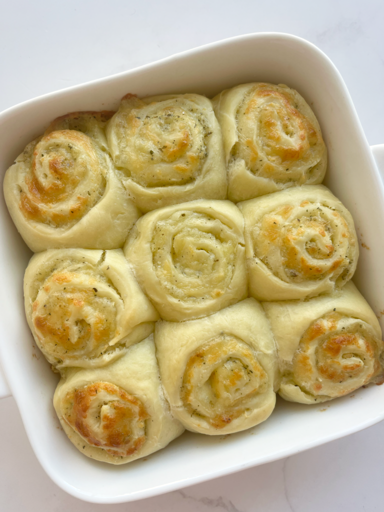 Rolls de queso con mantequilla y ajo 1 Rolls de queso