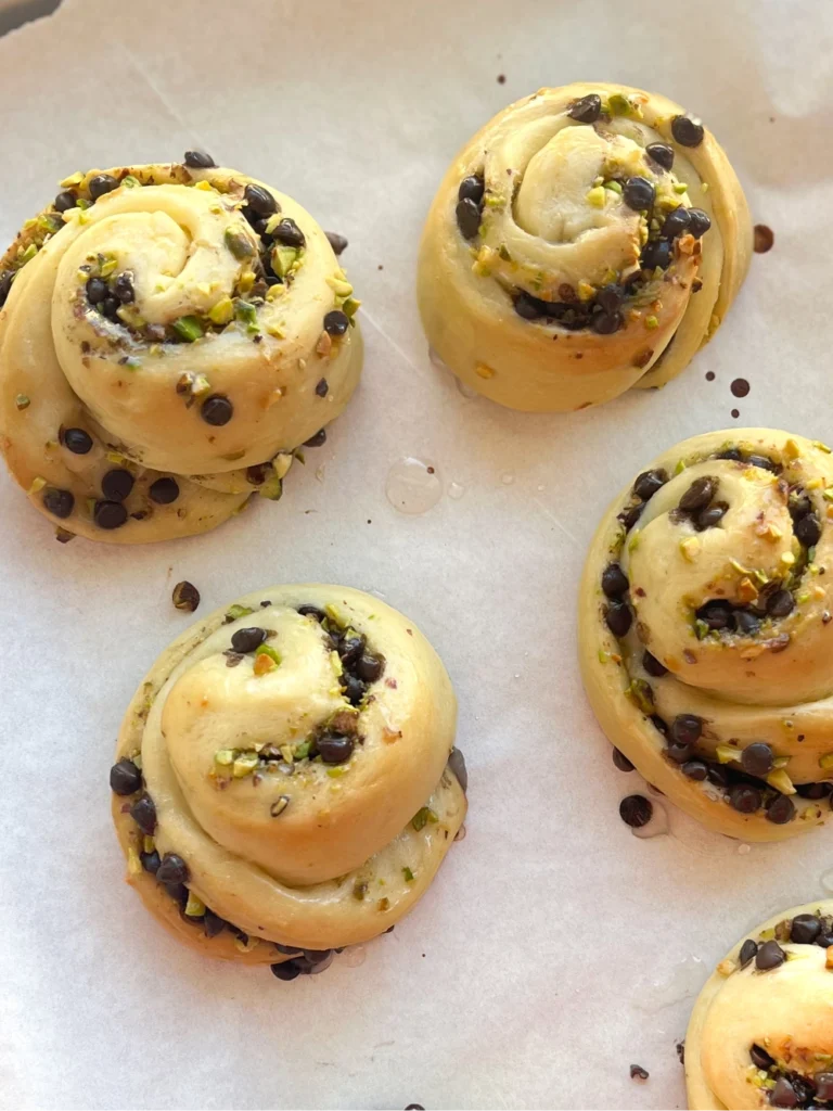 Rolls de pistacho y chocolate