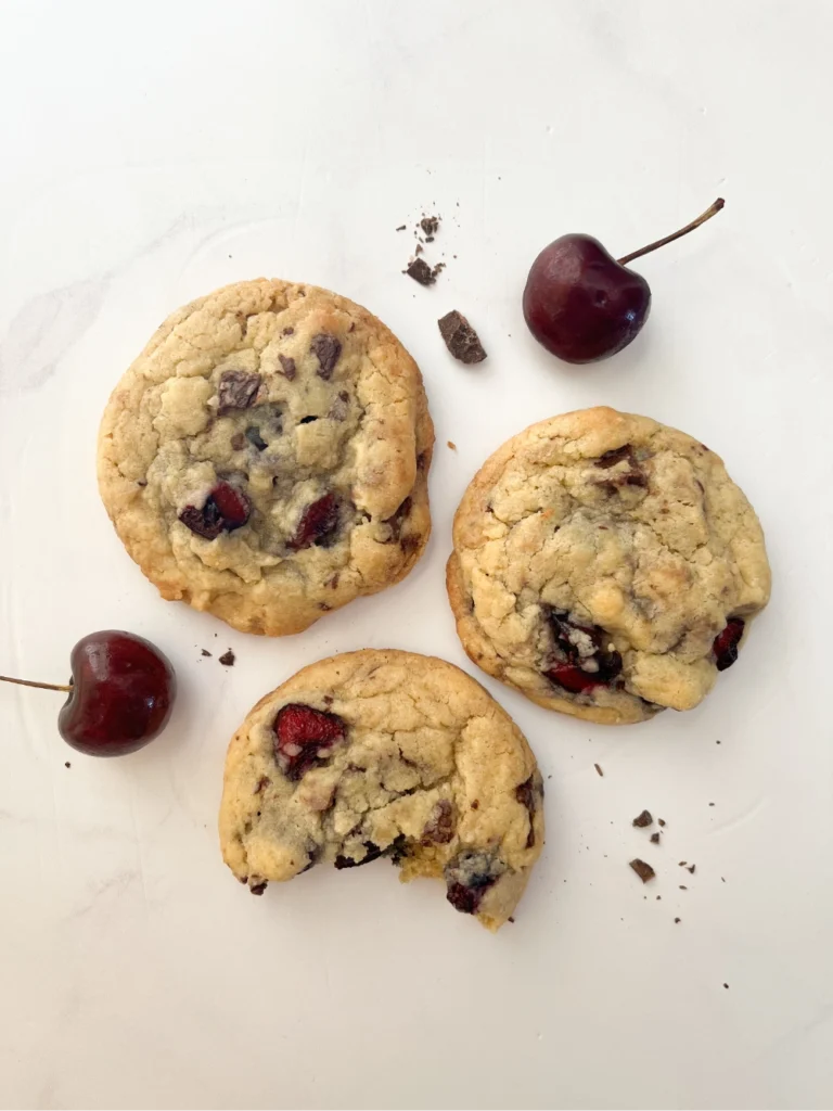 Galletas de cerezas y chocolate